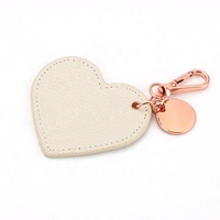 Offre spéciale, porte-clés en cuir PU en métal en forme de maison avec amour personnalisé, porte-clés en cuir pour cadeau