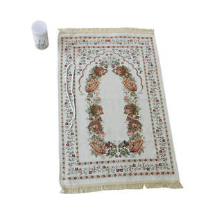 Warm, washable chenille Muslim <b>mat</b> floral pattern, gift set with <b>prayer</b> beads in a bucket, suitable for home and camping - Product Image 1