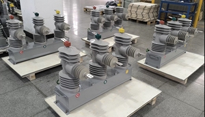 27kv cực gắn tự động recloser 12kv ba pha chân không ngắt mạch 20ka phá vỡ công suất 50/60Hz với giá cả cạnh tranh - Product Image 2