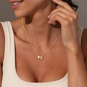 Nuovo arrivo pendolarismo giornaliero popolare catena di clavicola in rame dolce cuore d'oro con 26 lettere collana regalo per donna - Product Image 5