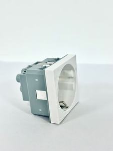 เต้ารับไฟฟ้าแบบติดผนัง 3 ขา ยี่ห้อ OEM มาตรฐาน EU Schuko - ปลั๊กไฟมาตรฐานยุโรป ทนไฟ ใช้ได้ทั้งในบ้านและเชิงพาณิชย์ - Product Image 3