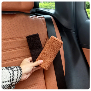 Housse de ceinture de sécurité de voiture en peluche Teddy de luxe, coussin de protection en polaire doux pour le confort de conduite, compatible avec Benz Audi Ford Toyota - Product Image 5