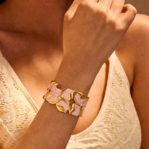 Flower Shape Gold Plated <b>Bracelet</b> For Women <b>Adjustable</b> Opening Jewelry Sz61164A - Product Image 1