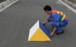 Cinta Reflectante de Larga Duración para Señalización Vial, Suministro Directo de Fábrica para Proyectos de Seguridad Vial - Product Image 4