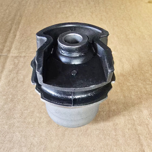 Silentbloc d'essieu arrière Toyota Alphard Vellfire 48725-44050 48755-44051 – Pièce de rechange en caoutchouc pour suspension - Product Image 1