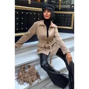 Chaqueta Camisera Midi de Gamuza con Cinturón para Mujer, Estilo Utilitario, Manga Larga, Otoño, Beige, Talla L - Product Image 6