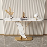 Table console moderne et décontractée en métal haut de gamme avec étagère de rangement de luxe pour l'entrée et le salon