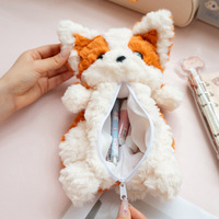 Trousse à crayons en peluche mignonne, chiot de dessin animé, grande capacité, sac de papeterie pour filles, créatif, souple, portable pour l'école, chien 3D