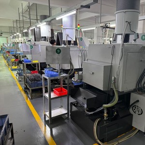 Torno CNC Maizhida Mzd 057 para torneado de precisión de piezas de cobre y acero inoxidable - Product Image 2