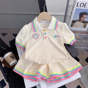 Set Estivo per Ragazze, Abbigliamento Estivo con Top a Maniche Corte con Colletto a Polo e Pantaloncini, Completo Sportivo per Bambini in Due Pezzi - Product Image 3