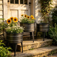 Set 3 Pot Tanaman Logam Galvanis Vintage dengan Dudukan, Pot Bunga Besi Bertingkat dengan Pegangan untuk Dekorasi Taman, Halaman, dan Rumah