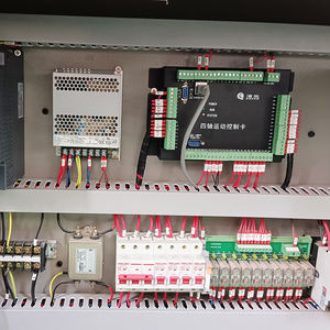 Macchina CNC WEIKE 3000mm ad Alta Precisione per Foratura e Fresatura di Profili in Alluminio, Macchina per la Produzione di Finestre e Porte - Product Image 6