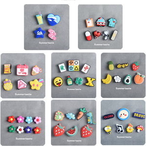 Accessori in PVC morbidi con ciondolo per <span class=keywords><strong>scarpe</strong></span> 2024 da cartone animato piccoli bottoni decorativi sulle <span class=keywords><strong>scarpe</strong></span> da te per studenti sono staccabili - Product Image 2