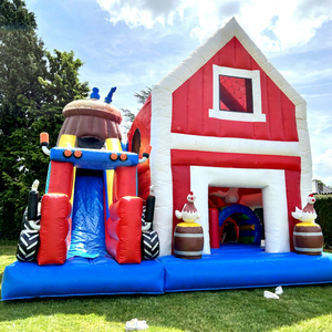Castillo inflable con tobogán para fiestas infantiles al aire libre, tipo granja. - Product Image 1