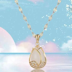 Venta al por mayor Pvd plateado barato ojo de gato piedra geométrica tulipán forma colgante cadena elegante moda colgante collares para uso diario - Product Image 5