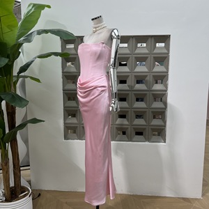 Abito da festa lungo due pezzi a sirena con top a tubino, scollo senza spalline, vita alta e spacco, in raso vintage primaverile, per donne ricche - Product Image 2