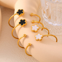 Pulsera italiana de acero inoxidable 2025, brazaletes de trébol de cinco hojas chapados en oro de 18 quilates, pulsera de concha ajustable impermeable para mujer