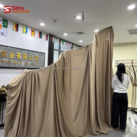 Arche de décoration en métal blanc ondulé pour accessoires de mariage, drapé, auvent, chuppah, mandap, toile de fond, rideau pour cérémonie de remise de diplôme