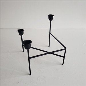 Venta al por <span class=keywords><strong>mayor</strong></span> de Metal negro 3 brazos candelabro Vintage <span class=keywords><strong>vela</strong></span> titulares para la casa - Product Image 3
