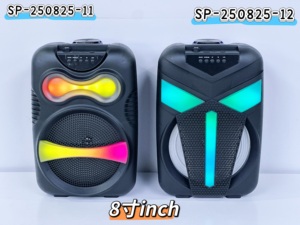 Altavoz Bluetooth portátil RGB de 8 pulgadas Altavoz inalámbrico de mano de 12W con TWS FM USB MIC Tipo <span class=keywords><strong>C</strong></span> Sonido recargable para exteriores - Product Image 3