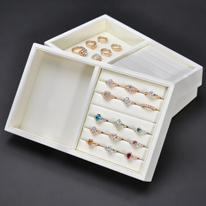 Bandeja de Joyería de Terciopelo Rectangular Multifuncional de Alta Calidad para Exhibición y Almacenamiento de Anillos, Aretes y Collares - Product Image 1