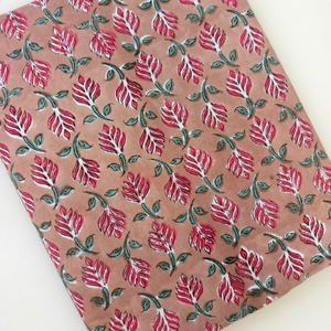 Tela de algodón estampada a mano con motivos florales, elegante, ecológica, reutilizable, personalizada, proveedor de tela estampada a mano para pedidos al por mayor. - Product Image 1