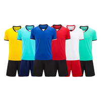 Maillot de football personnalisé OEM de haute qualité en jacquard avec logo brodé, maillot de football rose par sublimation, uniforme d'équipe pour hommes