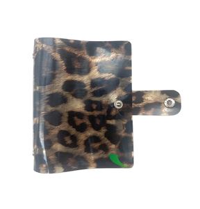 Copertina per Raccoglitore a 6 Anelli Formato A7 in PVC con Motivo Leopardato - Product Image 1