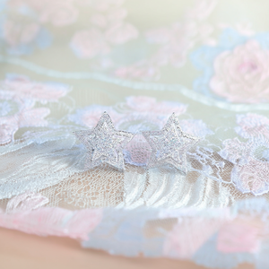 Boucles d'oreilles étoile en or blanc avec strass en cristal serti pavé pour femme, bijoux tendance pour soirée - Product Image 2