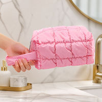 Tas Kosmetik Berlapis Quilted, Tas Makeup Puffy Warna Solid, Organizer Perlengkapan Mandi, Tempat Penyimpanan Perjalanan