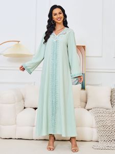 <span class=keywords><strong>Vestido</strong></span> musulmán <span class=keywords><strong>de</strong></span> manga larga para mujer, <span class=keywords><strong>vestido</strong></span> musulmán Abaya con cuello en V y cuentas <span class=keywords><strong>de</strong></span> uñas, nuevo temperamento para mujer - Product Image 5