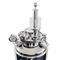 Fermenteur conique à double paroi 25L en acier inoxydable SUS304 poli pour la brasserie artisanale de bière en petites quantités