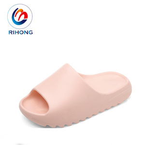Hochwertige offene Zehen langlebige Qualität kleine Moq Outdoor Indoor flache Kleinkind Rutsche Rutsch feste Sommer leichte Babys andalen - Product Image 3