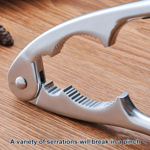 Ouvre-pince en noyer manuel <span class=keywords><strong>casse</strong></span>-<span class=keywords><strong>noisette</strong></span> en alliage de zinc facile à utiliser pour la cuisine domestique <span class=keywords><strong>ustensile</strong></span> en métal durable - Product Image 4
