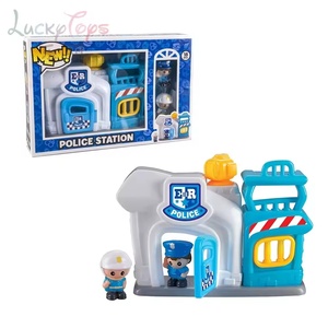 Auto della Polizia Giocattolo per Bambini con Porte Apribili, Gioco di Ruolo per Interni, Veicolo per Avventure e Immaginazione, Regalo - Product Image 4