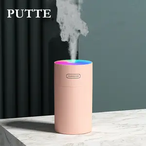 Hot Koop Thuis Mini Desktop Usb Ultrasone Diffuser Mini Draagbare Luchtbevochtiger Auto Grote Fles 2022 Met Kleurrijke Nachtlampje