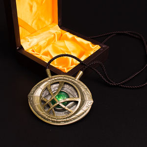 Collar de Aleación con <span class=keywords><strong>el</strong></span> Ojo de Agamotto del <span class=keywords><strong>Doctor</strong></span> <span class=keywords><strong>Strange</strong></span> de Marvel, Brillante, en una Exquisita Caja de Madera, 8.5cm, 0.25kg - Product Image 5
