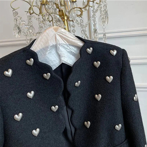 Alta calidad corazón patrón hebilla negro abrigo mujer Vintage manga larga cuello en V prendas de vestir lana Tweed mujer Chaqueta corta - Product Image 4