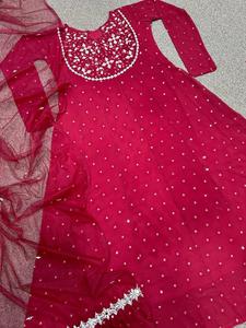 Lanzamiento de un nuevo diseñador de ropa de fiesta Look Heavy Viscos Velvet con Secuencia de bordado pesado Vestido de trabajo con Dupatta - Product Image 2