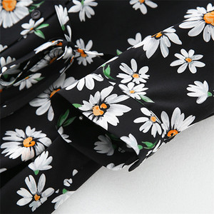 Abito Midi in Seta di Gelso con Stampa Margherita a Maniche Lunghe da Donna, con Cintura, Lusso Estivo 2024 - Product Image 4