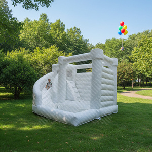 Castello Gonfiabile in PVC Pastello da 0,55 mm per Interni ed Esterni con Soffiatore Incluso - Product Image 1
