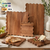 Set Talenan Kayu Tepi Bergelombang Buatan Tangan dari Kayu Akasia Solid, Nampan Sajian 3pcs Koleksi Butik Hotel Restoran
