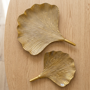 Bandeja Decorativa de Metal con Hojas de Ginkgo Doradas, Plato de Servir de Hierro, Decoración Moderna para el Hogar, Centro de Mesa, Venta al Por Mayor - Product Image 4