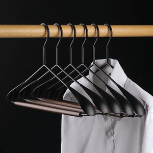 Percha de Metal Rectangular Antideslizante Tipo Gancho para Organizador de Ropa Uso Doméstico - Product Image 1