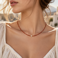 Collier artisanal en perles de rocaille avec pendentif perle d'eau douce, collier ras du cou bohème, bijoux perlés pour femme, tendance