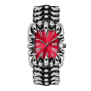Montre à quartz carrée pour homme - étanche, au design unique, montre-bracelet tendance de niche avec motif griffe - Product Image 3