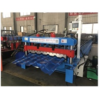 Machine à fabrication de carreaux imbriquants,