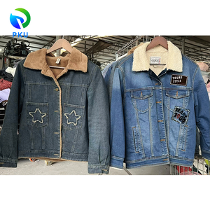 เสื้อแจ็คเก็ตยีนส์ผู้หญิง PKU A-<span class=keywords><strong>37</strong></span> รุ่นหนาสำหรับฤดูหนาว ผลิตจากโพลีเอสเตอร์/คอตตอน แฟชั่นทันสมัย ขายส่งเสื้อผ้ามือสองจากซัพพลายเออร์เสื้อผ้ามือสอง - Product Image 1