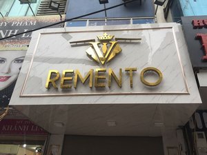 Insegna Personalizzata in Metallo per Negozi, Logo Aziendale 3D, Insegna da Parete in Acciaio Inox Dorato, Lettere 3D Personalizzate - Product Image 6