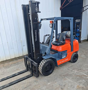 Chariot élévateur GPL 1 2.5 3 3.5 4 tonnes Chariot élévateur sur camion Prix Certification Conteneur Chariots élévateurs multidirectionnels à vendre - Product Image 6